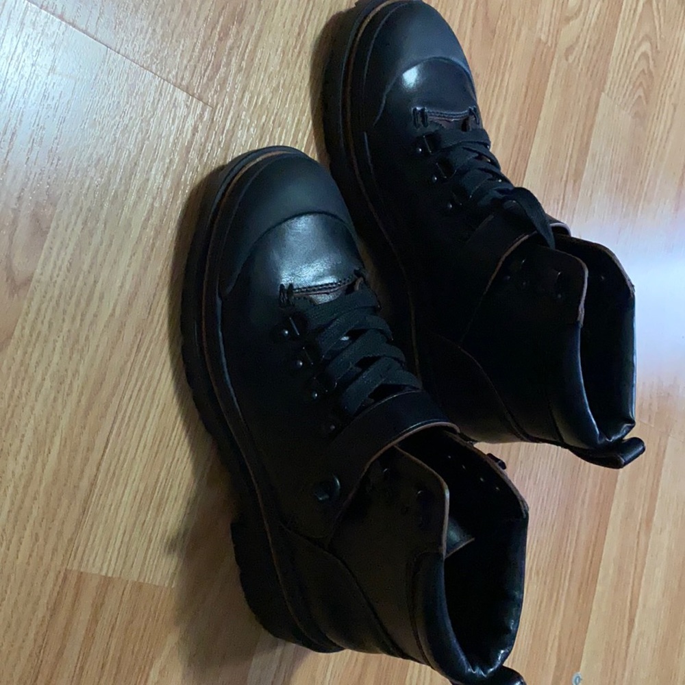 NWOT Coach Boots size 7.5